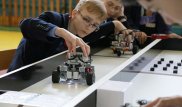 Робота-асфальтоукладчика создали школьники из Костаная