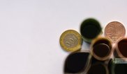 Нацбанк удерживает дешевый тенге на фоне дорогой нефти для поддержания производителей - экономисты