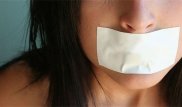Четверо мужчин связали скотчем продавщиц и ограбили магазин в Алматинской области