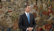 Король Испании впервые в истории распустил парламент