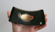 Инженеры создали гибкий голографический смартфон
