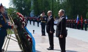 Назарбаев возложил цветы к могиле Неизвестного солдата в Москве