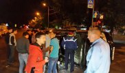 Lexus с девушкой перевернулся в центре Алматы