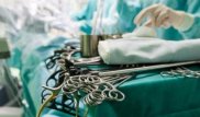 В России 13-летняя девочка случайно воткнула себе в сердце иглу
