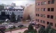В Алматы из-под земли забил 10-метровый фонтан горячей воды
