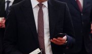 Чиновникам и военным в РФ могут запретить пользоваться мессенджерами на работе