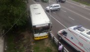 Автобус врезался в столб в Алматы, 13 пассажиров пострадали