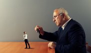 Банки РК возобновили борьбу за платежеспособных клиентов