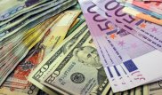 Инвесторы начали активно перекладывать валюту в тенге