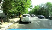 Видеорегистратор снял автомобильную кражу в Алматы