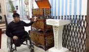 Ставший инвалидом уральский полицейский начал выпускать мебель для детей с ДЦП