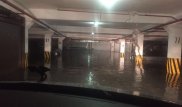 В Алматы затопило машины в подземных паркингах