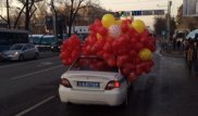 В ДВД прокомментировали фото "утонувшего" в сердечках полицейского авто
