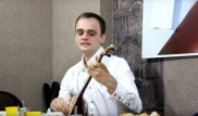 Алматинец покорил Казнет виртуозной игрой на домбре