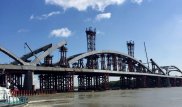 Успешно завершены подъем и стыковка центральной арки на мостовом переходе через Иртыш