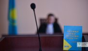 Водитель, обливший мочой полицейского, предстанет перед судом по 4 статьям