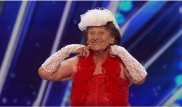 Эротический танец 90-летней бабушки покорил жюри американского шоу