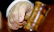 Экс-начальника отделения МПС Уральска будут судить за мошенничество и взятку
