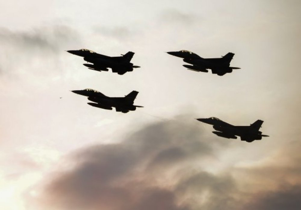 Истребители F-16. Фото©РИА Новости.