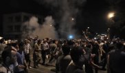 При столкновениях у отделения полиции в Ереване пострадали десятки человек