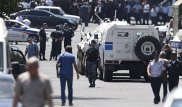 Вооруженная группа в Ереване освободила двоих заложников-полицейских