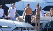 Ди Каприо и российский олигарх устроили вечеринку с моделями на Ибице