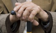 В Костанае у потерявшего сознание пенсионера из кармана украли 20 тысяч тенге