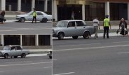 Полицейский помог пожилой женщине остановить такси в Актау