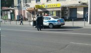 Грабитель оказался заблокирован в ломбарде Астаны вместе с двумя сотрудниками