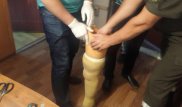 Наркотики в протезе ноги пытался пронести через границу гражданин Кыргызстана