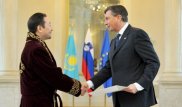 Буду продолжать ходить в чапане - дипломат Сарыбай рассказал, как к его одежде относятся за рубежом