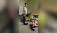 Снявший на видео жестокое избиение врача в Орехово-Зуеве упал в обморок
