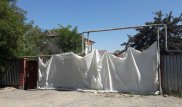 Полиция начала расследование ДТП с "Ладой", врезавшейся в забор детского сада в Алматы