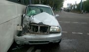 Автомобиль врезался в пассажирский автобус в Алматы