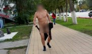 Обнаженный мужчина гулял по центру Лисаковска
