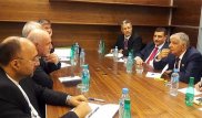ОПЕК договорилась заморозить добычу нефти. "Черное золото" резко подорожало