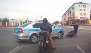 Полицейские назвали причины эффектного задержания мотоциклиста в Кызылорде