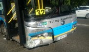 В Алматы автобус протаранил легковое авто