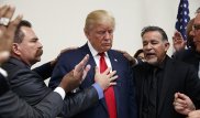 Армия американских адвокатов ищет способы заменить Трампа