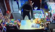 Видео ограбления магазина в Актау появилось в Сети