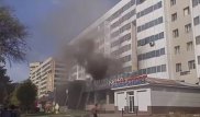 В Шымкенте загорелся крупный магазин одежды
