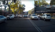 Грубивший водителям мужчина на Subaru ездил по "встречке" с просроченными правами - полиция Алматы