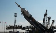 Ракета "Союз-ФГ" с кораблем "Союз МС-02" установлена на Байконуре