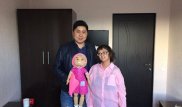 Куклу келинку Сабину связала рукодельница из Алматы