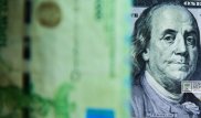 Объемы продаж доллара в обменниках РК упали до минимума 2010 года