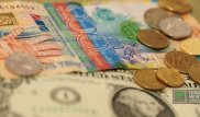 Почему казахстанцы перестали покупать доллары - мнение