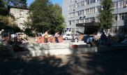 В общественном совете Алматы высказались о высоких заборах вокруг РУВД