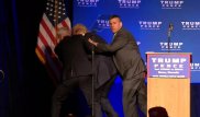 Трампа экстренно увели со сцены на митинге в Неваде