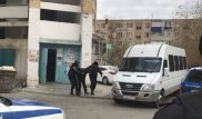 У угрожавшего стрельбой в детском саду Актау был микрофон - ДВД