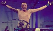 Казахстанский боец ММА сцепился с соперником перед турниром в России